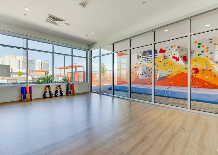 Boulevard Modern 1br Asu Pool Gym 08